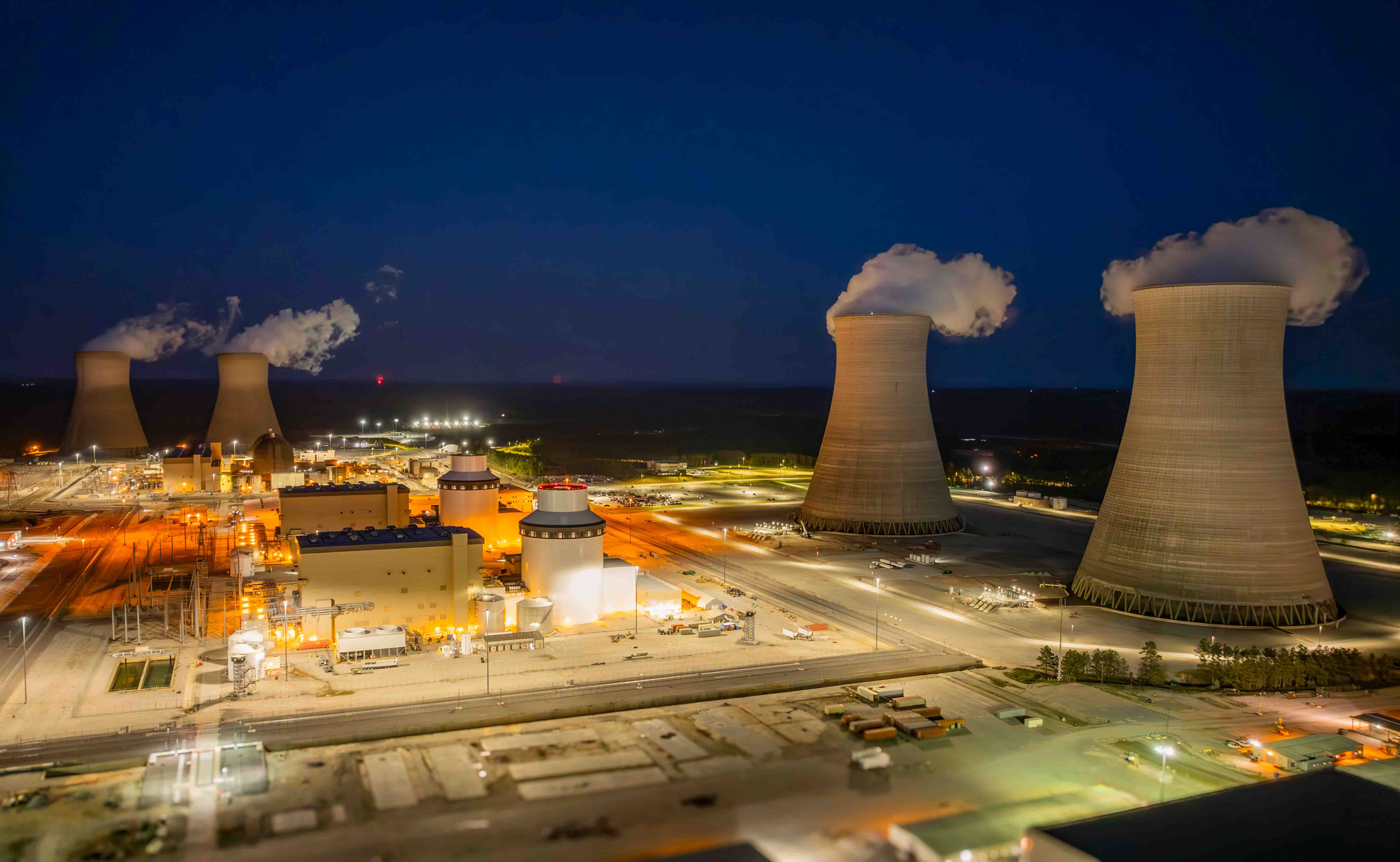 vogtle-1-4-operating-at-night